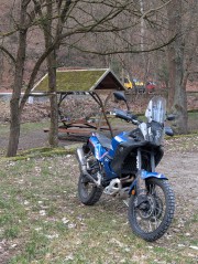 wieder asm Campingplatz angekommen 16-mopped_auf_zeltplatz.jpg